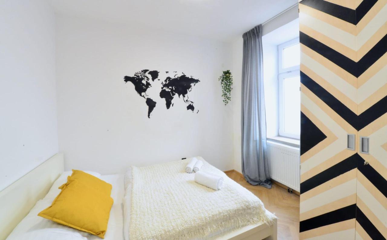 Appartamento Modern Flat With Parking Space Vienna Esterno foto