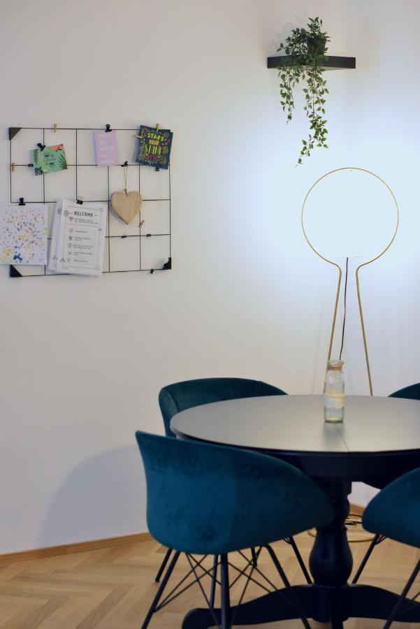 Appartamento Modern Flat With Parking Space Vienna Esterno foto