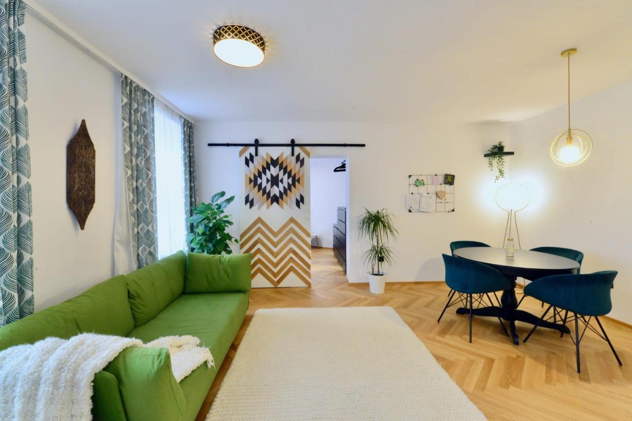 Appartamento Modern Flat With Parking Space Vienna Esterno foto