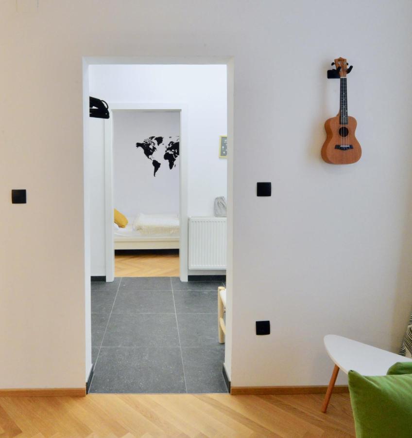 Appartamento Modern Flat With Parking Space Vienna Esterno foto
