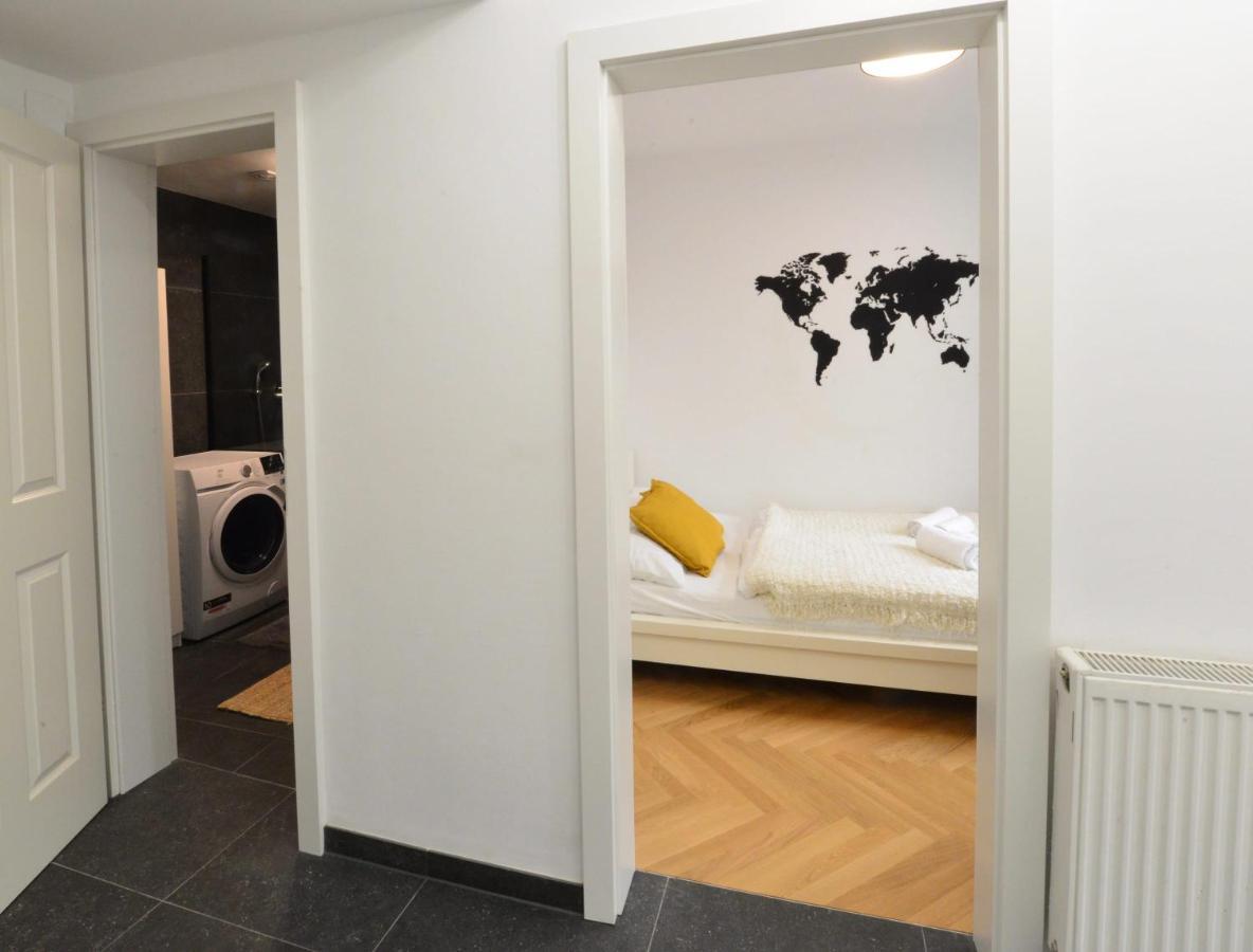 Appartamento Modern Flat With Parking Space Vienna Esterno foto