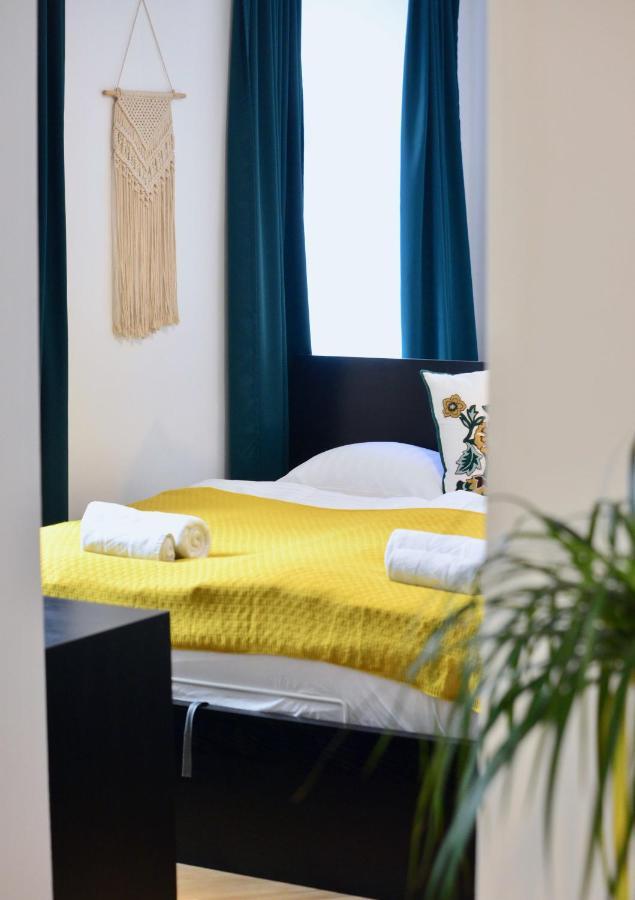 Appartamento Modern Flat With Parking Space Vienna Esterno foto