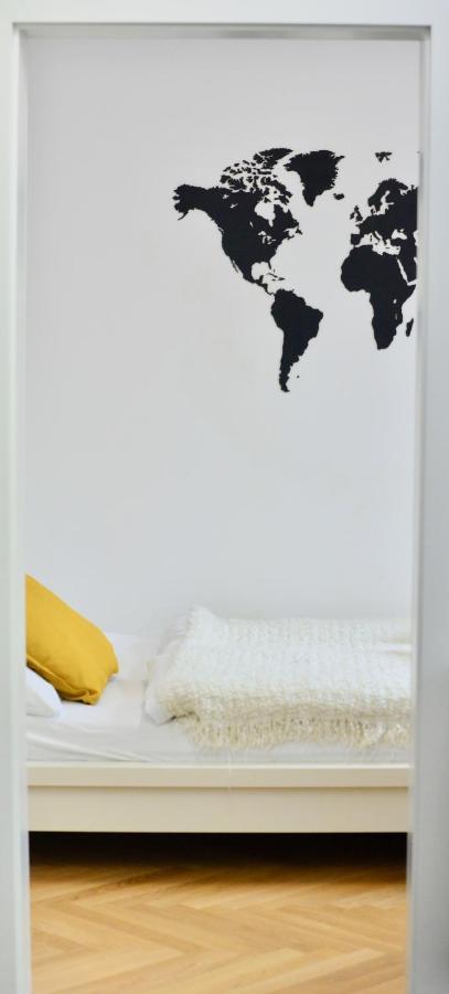 Appartamento Modern Flat With Parking Space Vienna Esterno foto