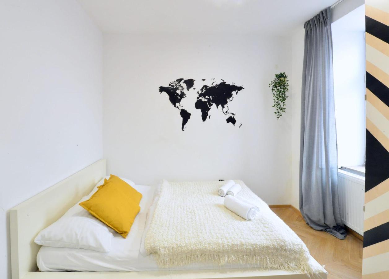 Appartamento Modern Flat With Parking Space Vienna Esterno foto